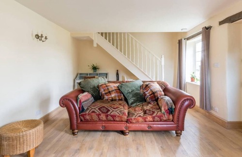 Tetbury Cottage | Lovely Cosy Stone Cottage in Tetbury, Cotswolds
