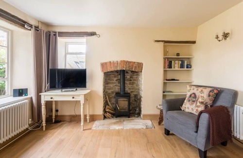 Tetbury Cottage | Lovely Cosy Stone Cottage in Tetbury, Cotswolds