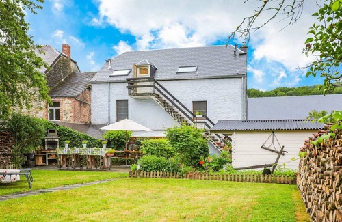 Vierves-sur-Viroin Cottage | Lovely Cottage in Vierves-sur-Viroin with Garden and Terrace
