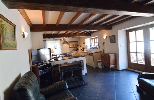 Alle Cottage | Lovely Cottage in Alle with Garden