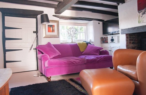 New Forest District Cottage | Lovely cottage & garden. 5 min drive from Paultons Park, home of Peppa Pig