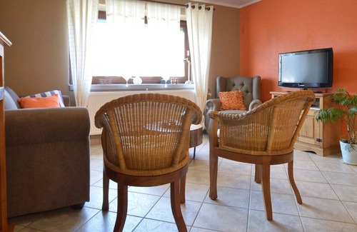 Walk Cottage | Lovely Cottage in Waimes near the Lake
