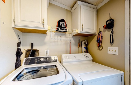 Crystal Beach House | Lovely dog-friendly home with lake access, grill, kayak, canoe, and fast WiFi