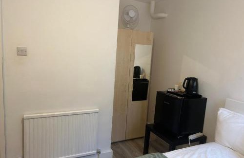 Euston House | Lovely Double Rooms in Euston & Square in Central London