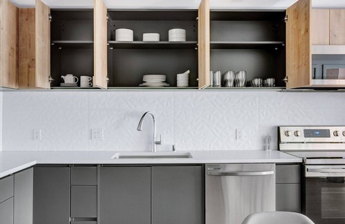 City West Apartment | Lovely Downtown 1BR w/Pool, Gym & W/D near Staples Center, by Blueground