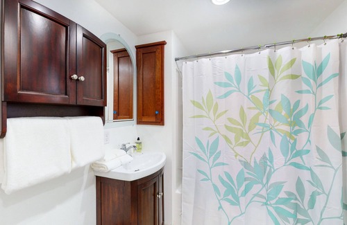 Oak Grove House | Lovely dwelling with riverfront views, large deck, grill, & patio seating