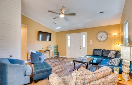 Emerald Isle House | Lovely Emerald Isle Home, Walk to Beach!