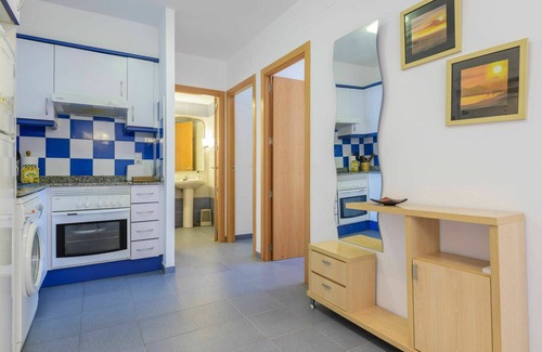 Oropesa del Mar Apartment | Lovely apartment for 4 people with pool, WIFI, A/C, TV, terrace and parking