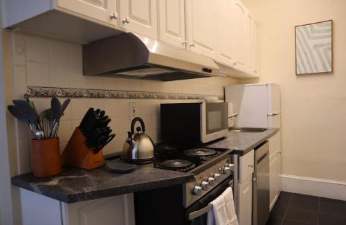 Fenway–Kenmore Apartment | Lovely Fenway 1br in Historic Boston Building