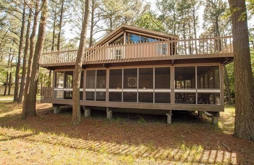 North Shores House | Lovely five bedroom home located in the North Shores area of Rehoboth