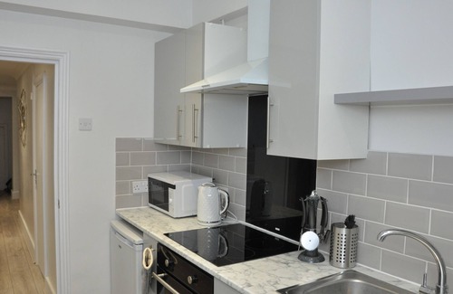 Addison Apartment | Lovely flat in Shepherds Bush with Garden