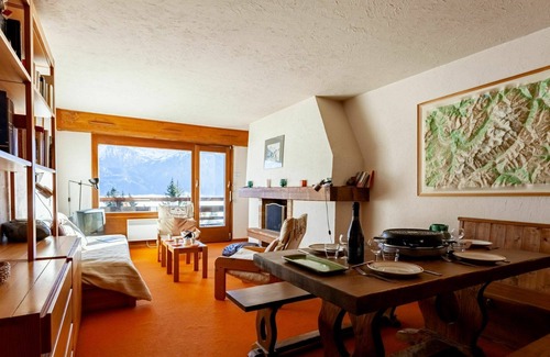 Le Bettex Apartment | Lovely apartment for 5 people with WIFI, pool, TV, balcony and parking