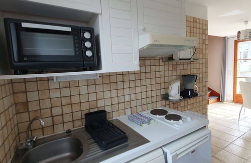 Saint-Jouan-des-Guerets Apartment | Lovely apartment for 4 people with pool, WIFI, TV, terrace and parking