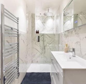 Addison Apartment | Lovely Garden Flat In Central London