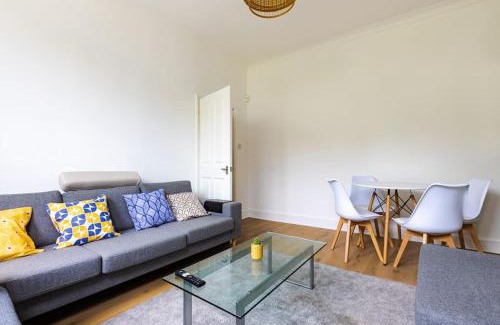Addison Apartment | Lovely Garden Flat In Central London