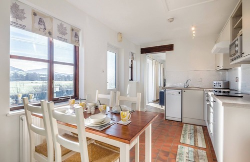 Llanfihangel Tal-y-llyn Cottage | Lovely, detached cottage with fabulous views of the Black Mountains and Brecon Beacons.