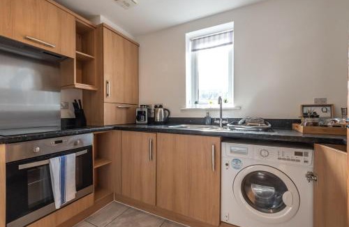 Willesborough Apartment | Lovely Gem Flat in Ashford near shopping outlets and central town area