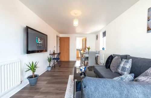 Willesborough Apartment | Lovely Gem Flat in Ashford near shopping outlets and central town area