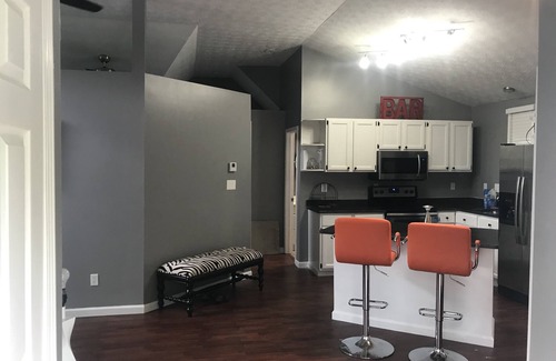 Acworth Cottage | Lovely Guest House ~ Lakepoint ~ Lake Allatoona ~ Red Top Mountain