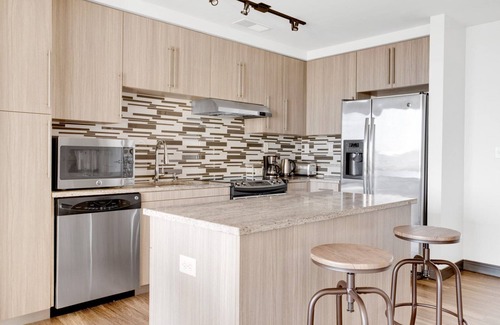 H Street Corridor Apartment | Lovely H Street 1BR w/Gym & Pool, near Union Station, by Blueground