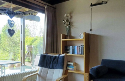 Feriendorf Hennesee House | Lovely holiday home in Meschede-Hennesee with garden