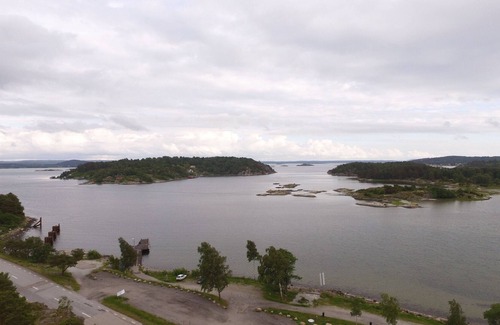 Myggenaes Apartment | Lovely holiday apartment located high on beautiful and historic Almön.
