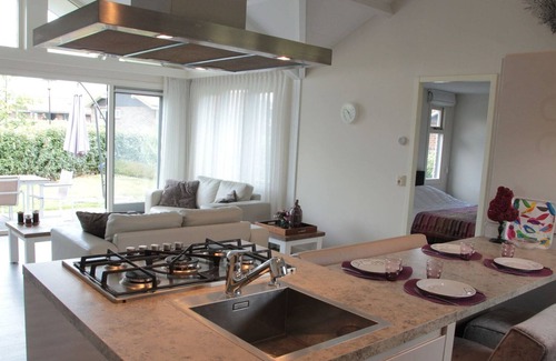 Kattendijke House | Lovely Holiday Home in Kattendijke near Centre & Seabeach
