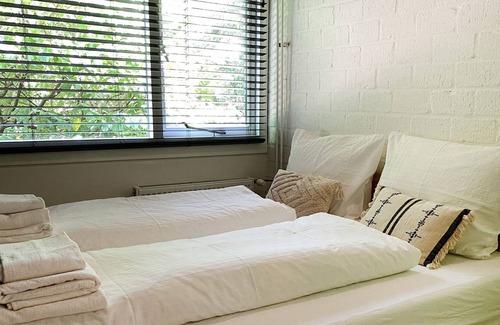 Rheezerveen House | Lovely holiday home in Rheezerveen with hot tub