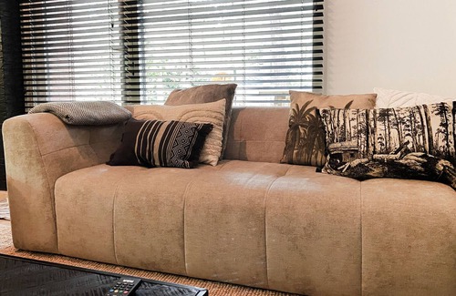 Rheezerveen House | Lovely holiday home in Rheezerveen with hot tub
