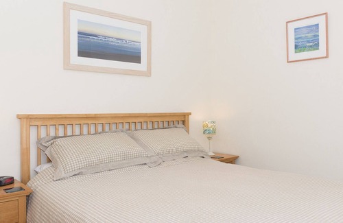 Downderry House | Lovely holiday home with unique and beautifully landscaped paved garden.