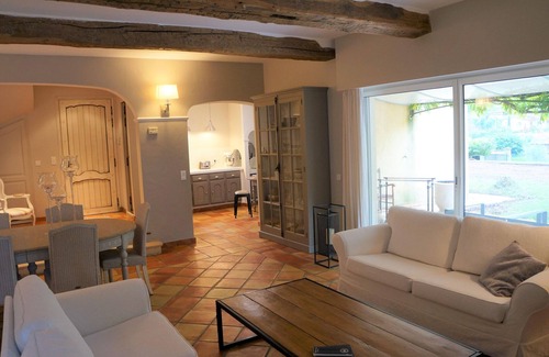 Le Luc House | Lovely holiday home with private pool