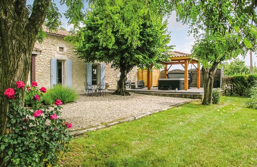 Saint-Aubin-de-Cadelech House | Lovely home in St. Aubin de Cadelech
