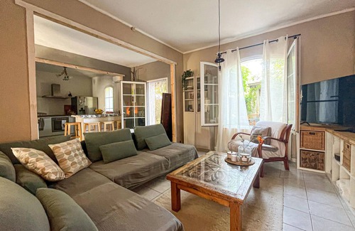 Pont-Saint-Esprit House | Lovely home in Pont-Saint-Esprit