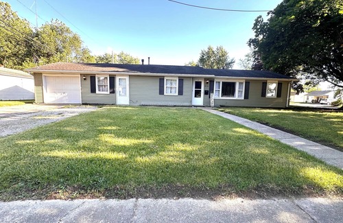 Bourbonnais House | Lovely home in Bourbonnais
