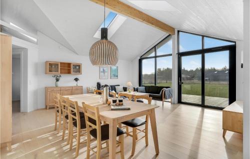 Fjellerup Strand House | Lovely Home In Glesborg With Kitchen