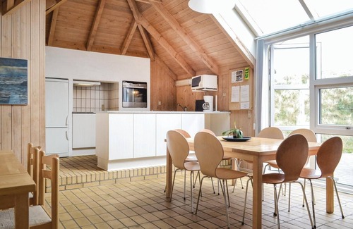 Haurvig House | Lovely home in Hvide Sande with kitchen