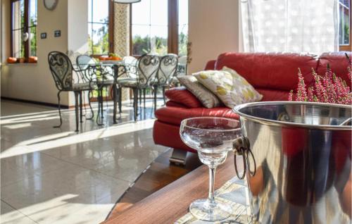 gmina Bedzino House | Lovely Home In Mscice With Kitchen