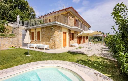 Rutino House | Lovely Home In Rutino With Kitchen