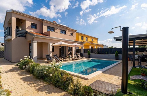 Visnjan House | Lovely home in Visnjan