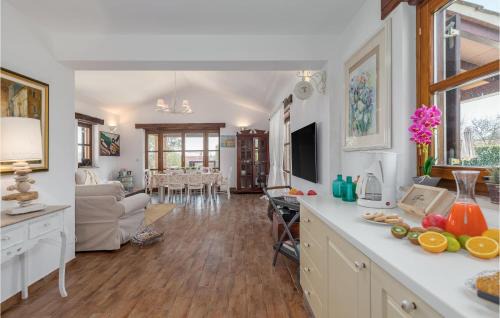 Vosteni House | Lovely Home In Vosteni With Outdoor Swimming Pool