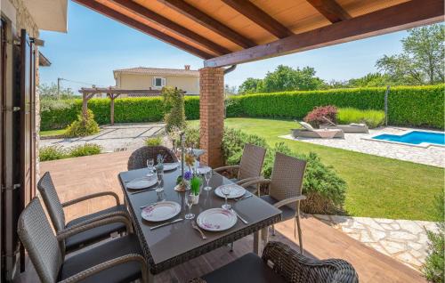 Vosteni House | Lovely Home In Vosteni With Outdoor Swimming Pool