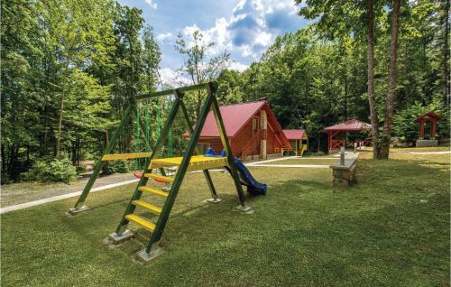 Presika House | Lovely Home In Vrbovsko With Kitchen