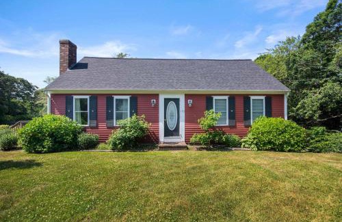 Chatham House | Lovely Home Near Bike Path Dog Welcome!