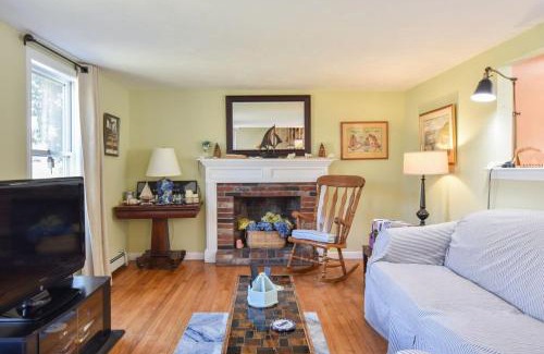 Chatham House | Lovely Home Near Bike Path Dog Welcome!