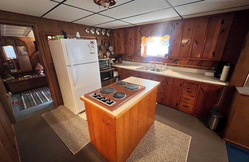 Edwards House | Lovely home on a quiet lake front property with easy access to the Lake.