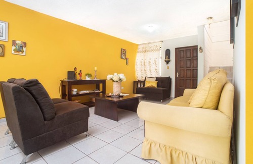 Antiguo Cuscatlan House | Lovely Home with cozy garden to enjoy your stay!!!