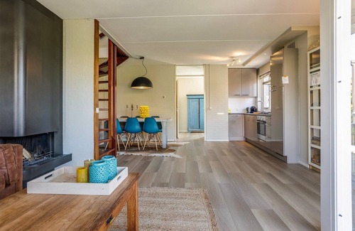 Hemelum House | Lovely house by the water. Perfect for those enjoying water sports, cycling etc.