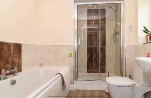 Cow Honeybourne House | Lovely house, Honeybourne, edge of Cotswolds