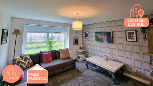Kirkby Apartment | Lovely Kirkby Flat by City SuperHost