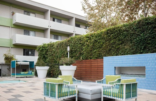 Rampart Village Apartment | Lovely Koreatown 2BR w/ Pool & Gym, near 6th St Bars, by Blueground